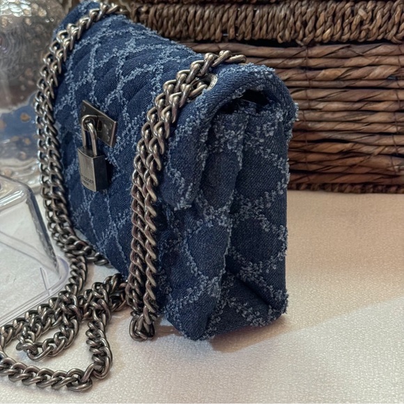 Kurt Geiger London Mini Brixton Lock Shoulder Bag NWOT - Picture 7 of 15